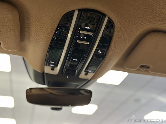 Porsche Panamera 4 18 of 26