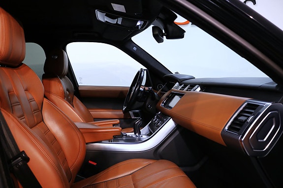 Land Rover Range Rover Sport 16 of 24