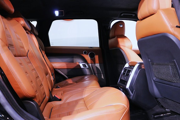 Land Rover Range Rover Sport 18 of 24