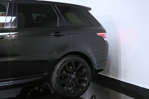 Land Rover Range Rover Sport 24 of 24
