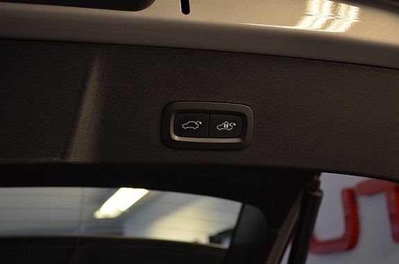 Volvo XC40 9 of 20