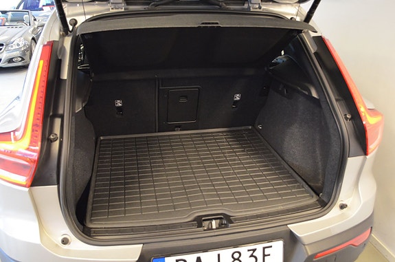Volvo XC40 8 of 20