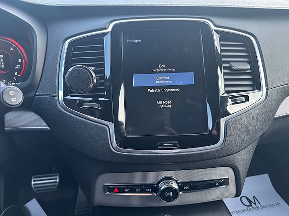 Volvo XC90 24 of 27