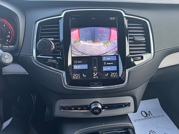 Volvo XC90 23 of 27