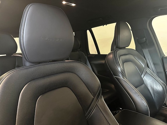 Volvo XC90 17 of 27