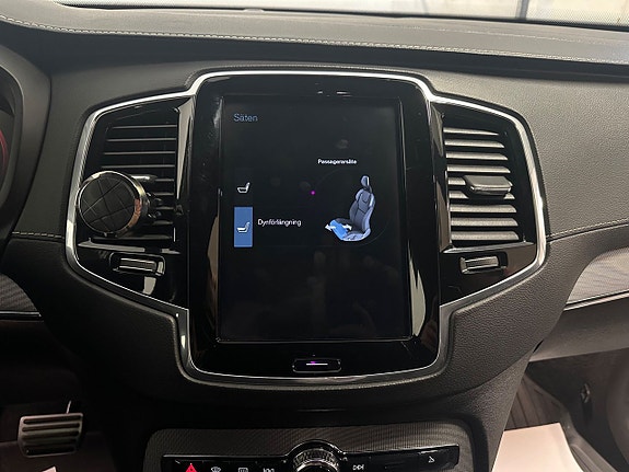 Volvo XC90 21 of 27