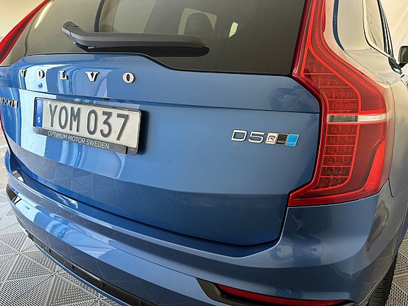 Volvo XC90 10 of 27