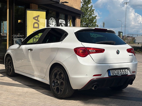 Alfa Romeo Giulietta 4 of 11