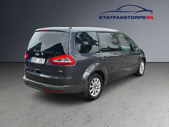 Ford Galaxy 4 of 10