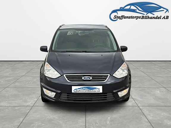 Ford Galaxy 2 of 5