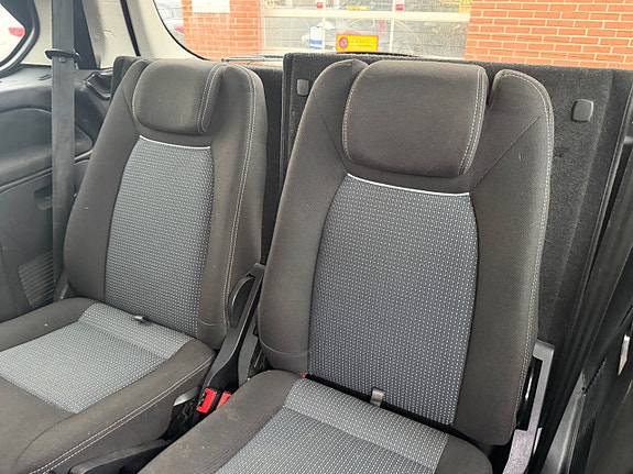 Ford Galaxy 10 of 10