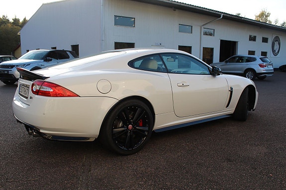 Jaguar XKR 12 of 13