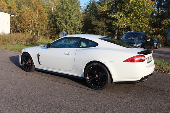 Jaguar XKR 2 of 13