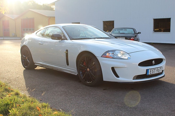 Jaguar XKR 9 of 13