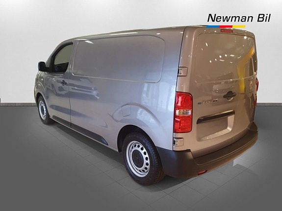 Peugeot e-Expert 6 of 16