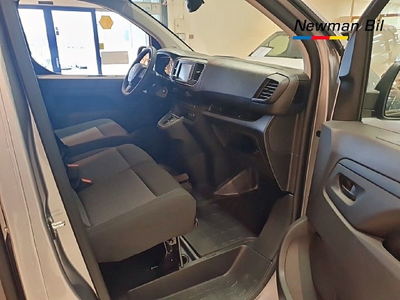 Peugeot e-Expert 10 of 16