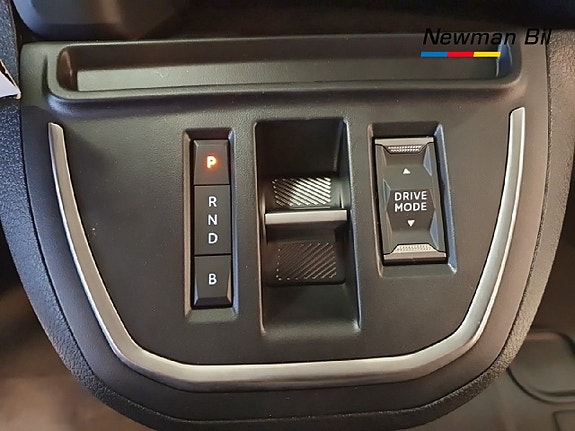 Peugeot e-Expert 13 of 16