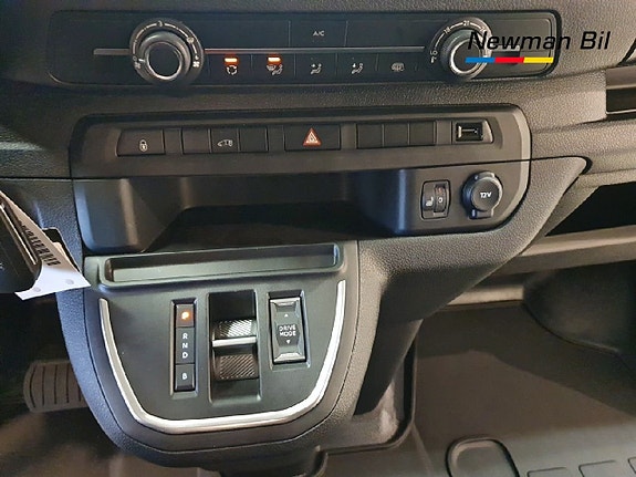 Peugeot e-Expert 12 of 16