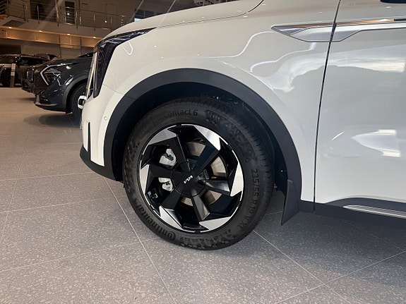 Kia Sorento 4 of 10