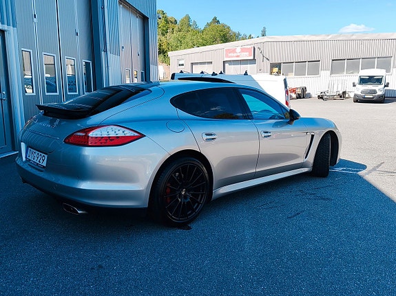 Porsche Panamera 5 of 5