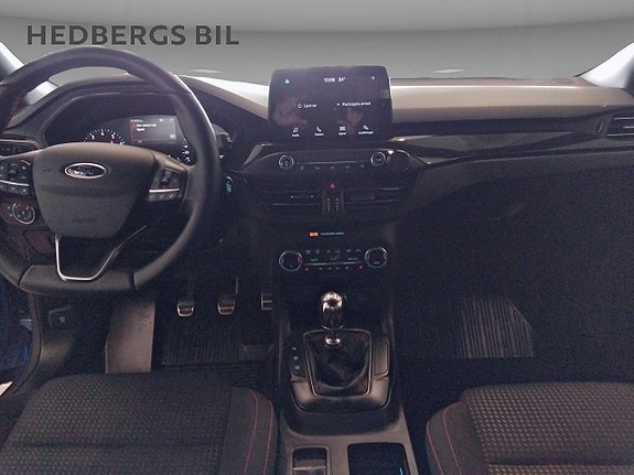 Ford Focus 9 of 17