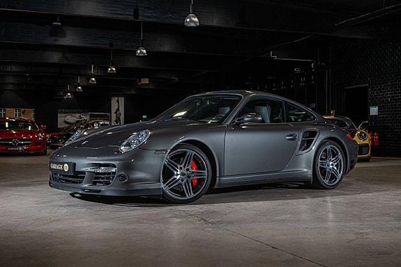 Porsche 911 2 of 5