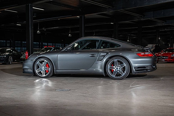 Porsche 911 3 of 5