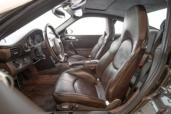 Porsche 911 11 of 29