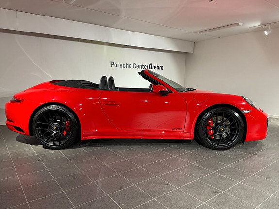 Porsche 911 Carrera 4 GTS 5 of 5