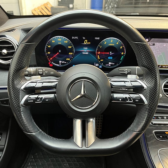 Mercedes-Benz E300 10 of 13