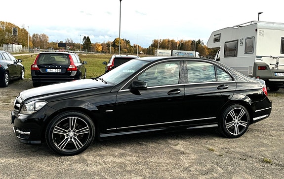 Mercedes-Benz C220 3 of 25