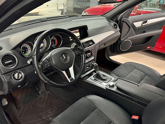 Mercedes-Benz C220 17 of 25