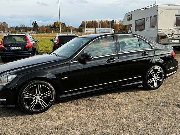 Mercedes-Benz C220 15 of 25