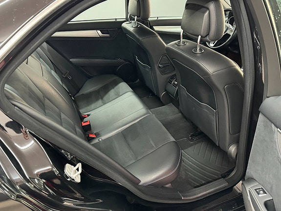Mercedes-Benz C220 20 of 25
