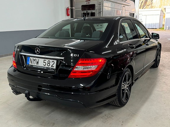 Mercedes-Benz C220 8 of 25