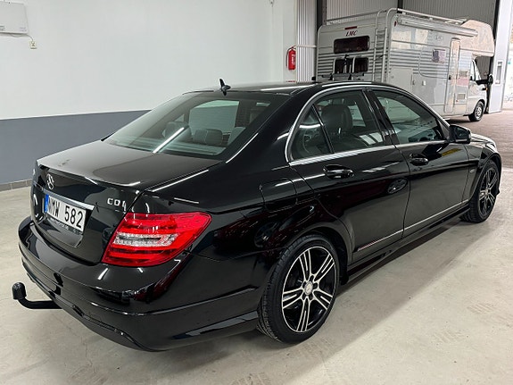 Mercedes-Benz C220 9 of 25