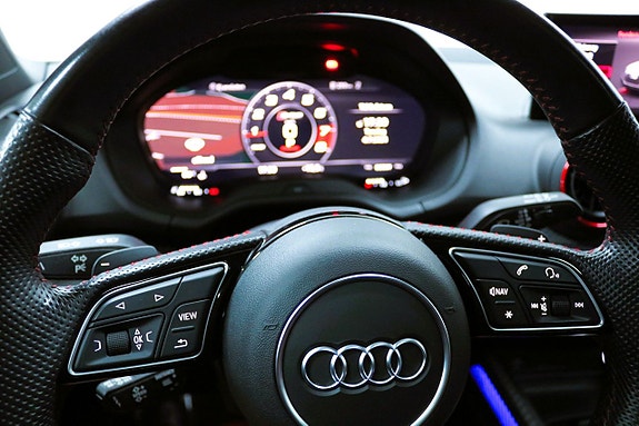 Audi SQ2 20 of 27