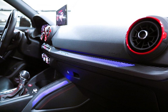 Audi SQ2 22 of 27
