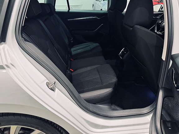 Skoda Octavia 9 of 14