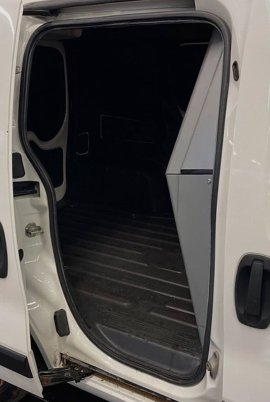 Peugeot Bipper 9 of 9