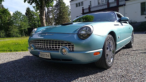 Ford Thunderbird 7 of 10