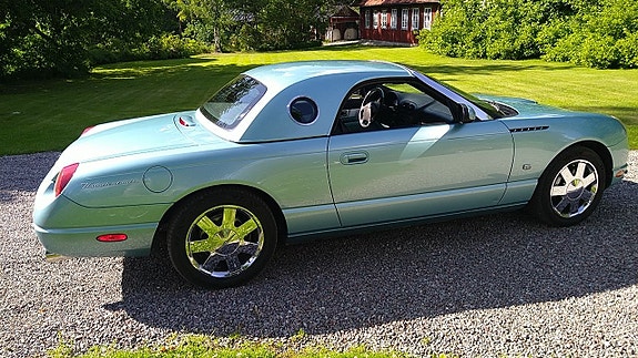Ford Thunderbird 9 of 10