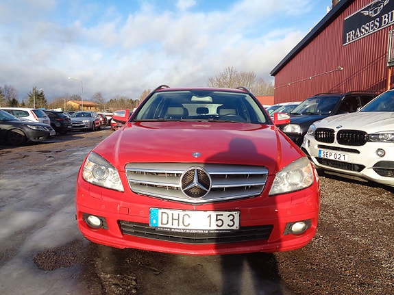 Mercedes-Benz C200 7 of 16
