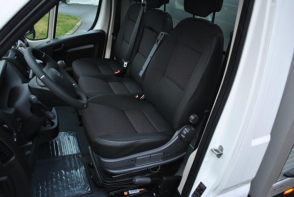 Peugeot Boxer 15 of 18