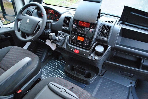 Peugeot Boxer 13 of 18