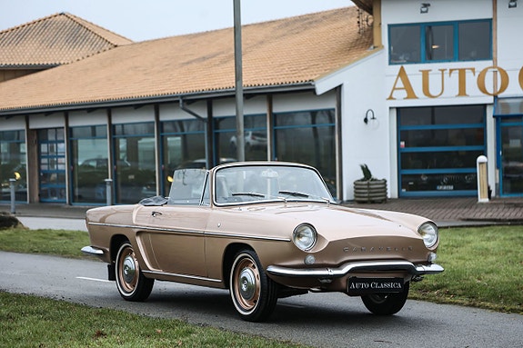 Renault Caravelle 4 of 5