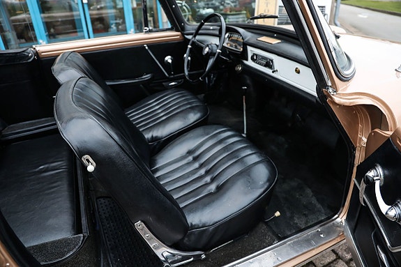 Renault Caravelle 14 of 24