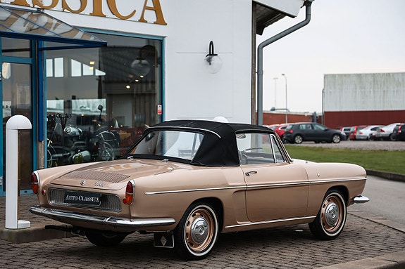 Renault Caravelle 3 of 5