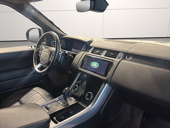 Land Rover Range Rover Sport 15 of 26