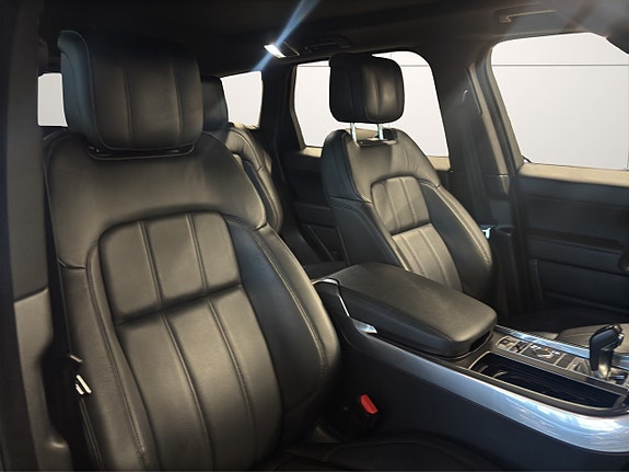Land Rover Range Rover Sport 11 of 26